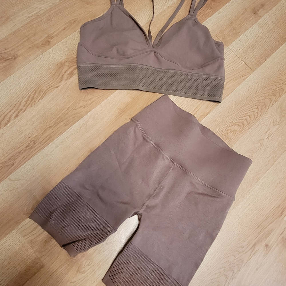 Fabletics shorts set